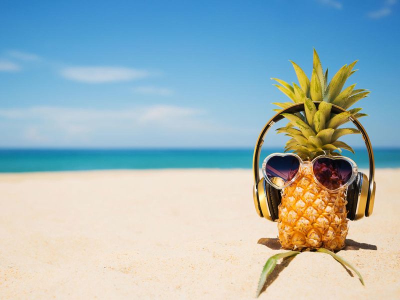 pineapple listening to music