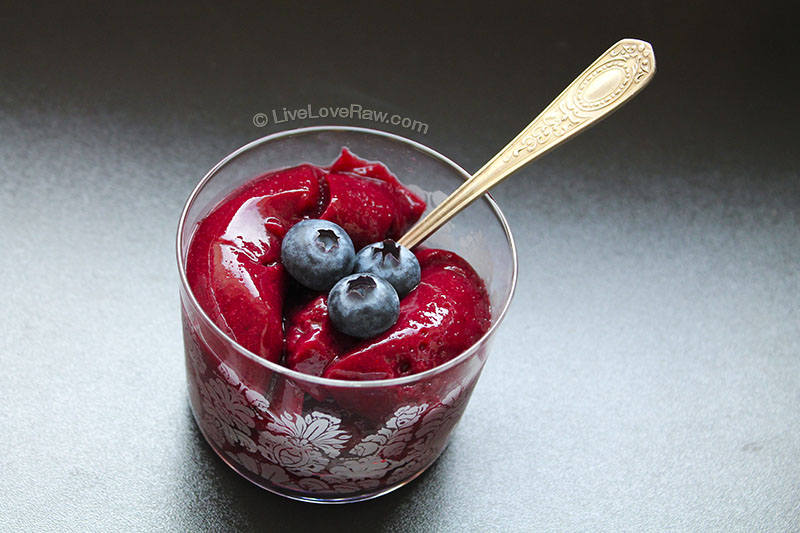 Read more about the article Healthiest strawberry and blueberry jam – no sugar