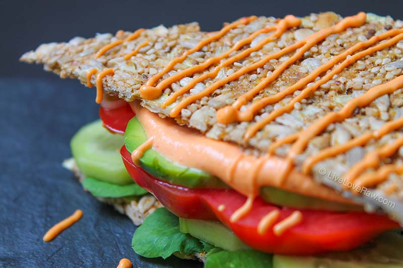 Read more about the article Raw and gluten-free sandwich – no dehydrator required