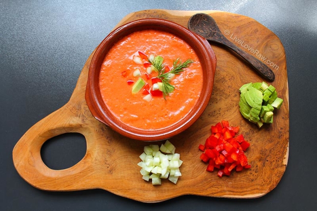 Read more about the article Gazpacho – raw vegan Spanish tomato soup