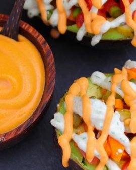 Raw-vegan-thousand-islands-pink-mayo-sauce-dressing-and-avocado-boats-650x433
